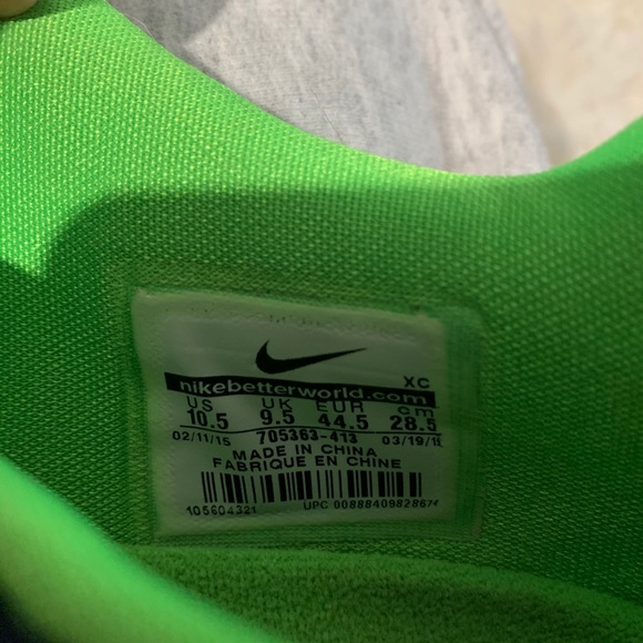 Nike - Picture 2 of 2